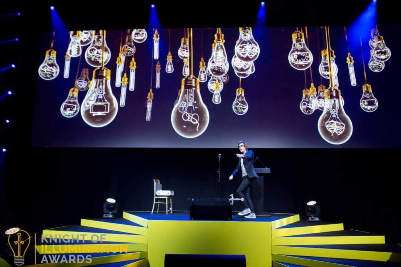 Mind Reader Chris Cox Performing Corporate Entertainment Mind Reading At Hammersmith Apollo London